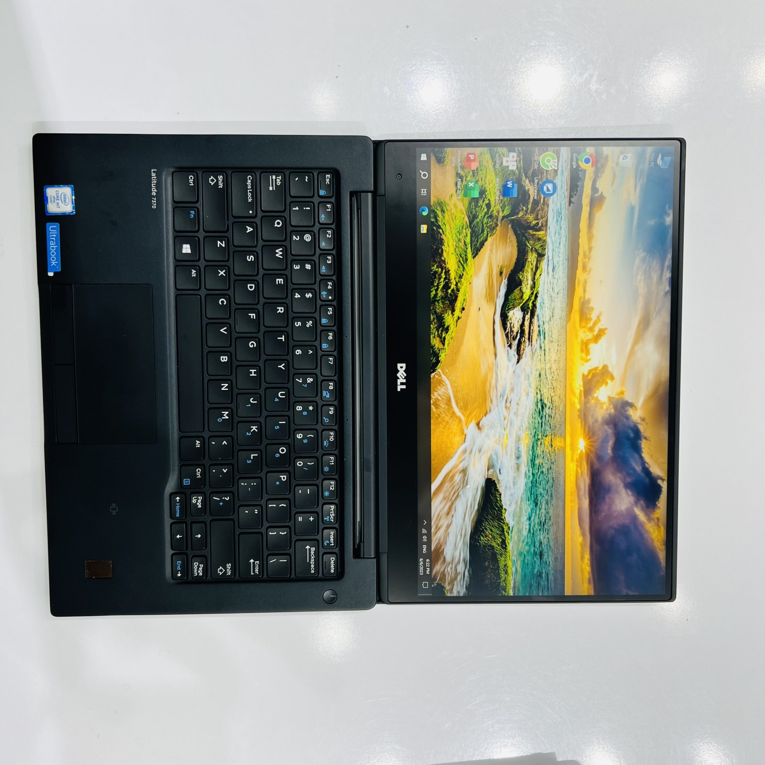 Laptop Dell Latitude 7370 Carbon - ບາງເບົາ, ລະດັບພຣີມຽມ (ເຄື່ອງໝົດແລ້ວ)