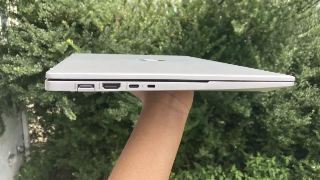 HP Pro C640 Right Ports