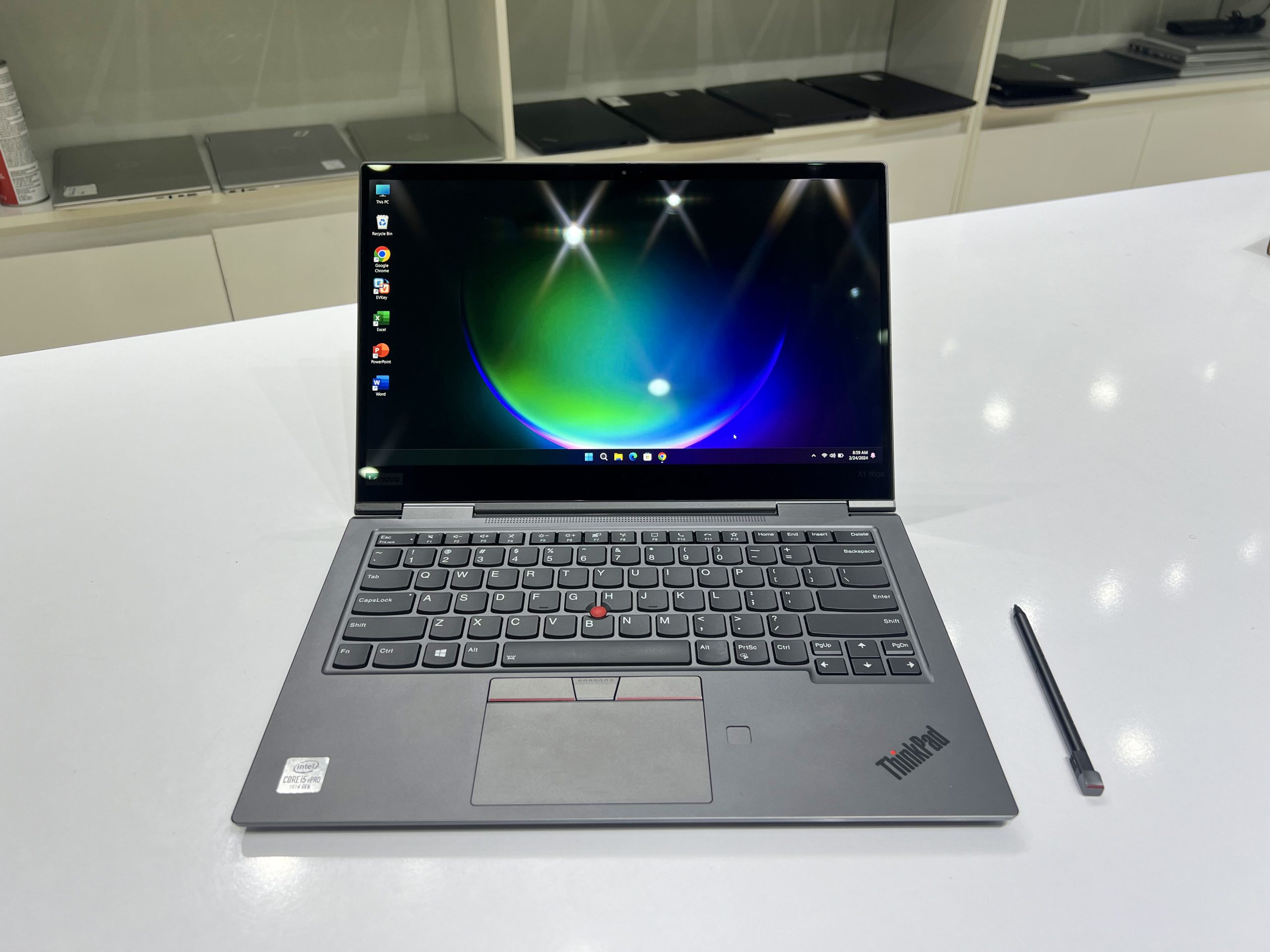 Lenovo Thinkpad X1 Yoga Gen 4 ໝູນພັບ 360 ອົງສາ