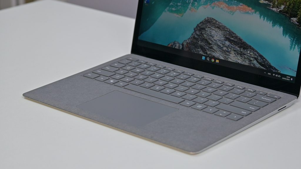 Surface Laptop Gen 4 keyboard