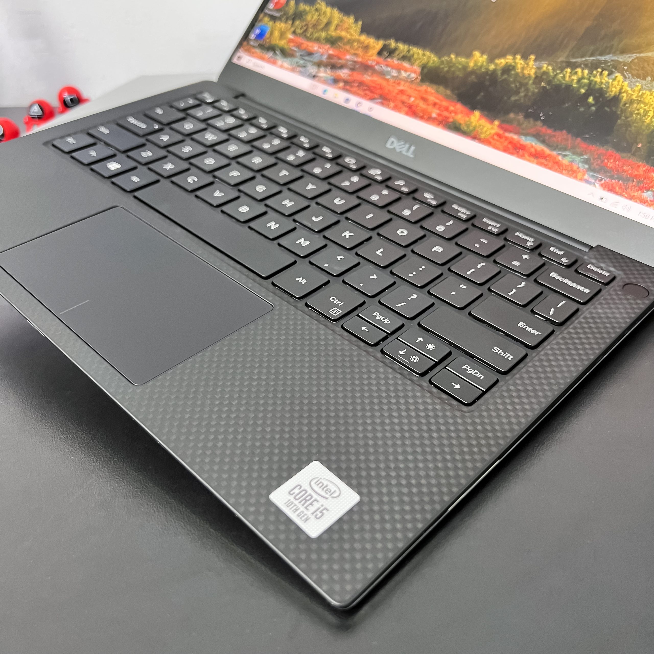 Dell XPS 13 7390 - Laptop ສຳລັບນັກທຸລະກິດລະດັບສູງ, ບາງເບົາ