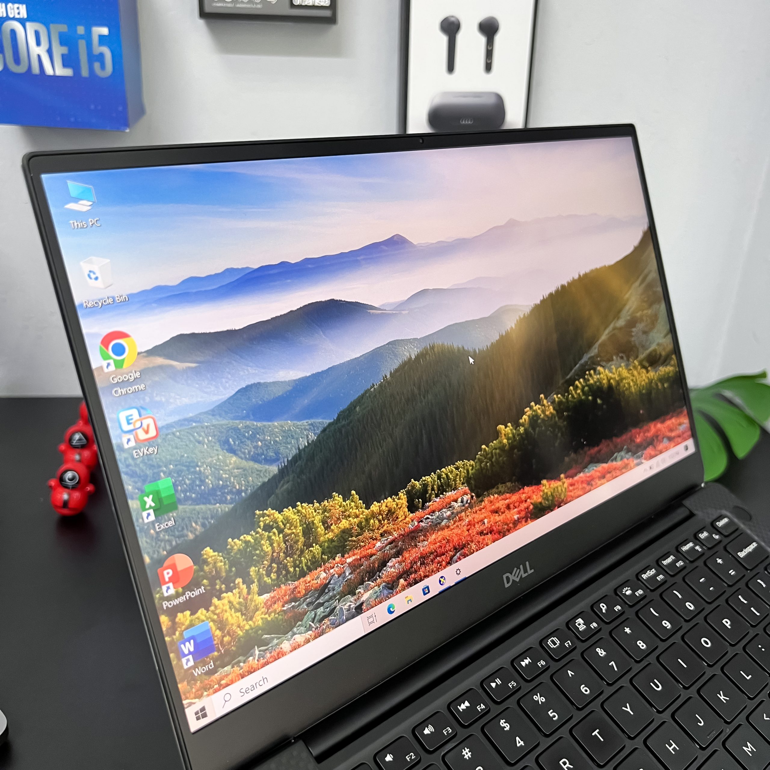 Dell XPS 13 7390 - Laptop ສຳລັບນັກທຸລະກິດລະດັບສູງ, ບາງເບົາ