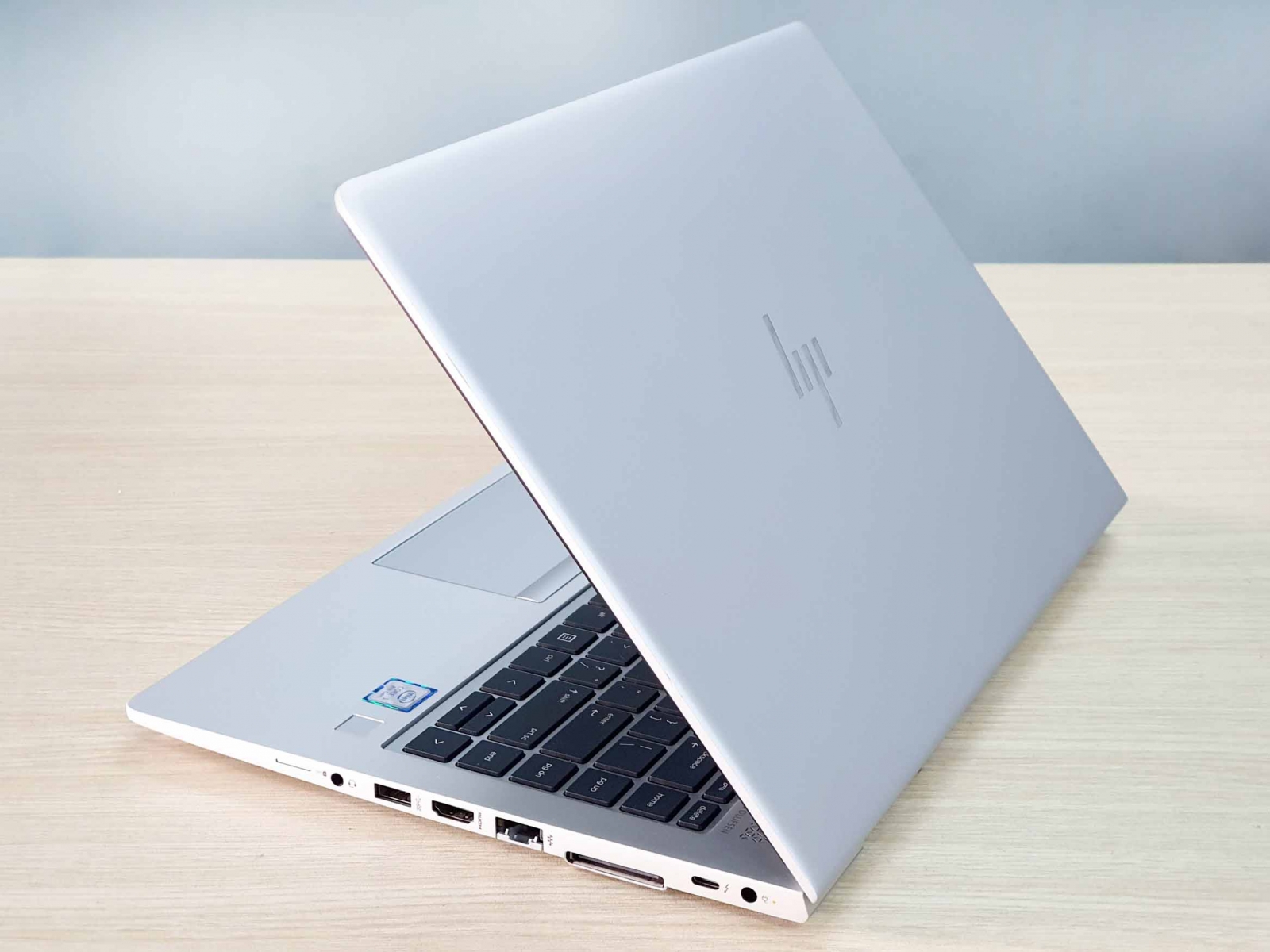 Laptop HP Elitebook 840 G6 VGA ແຍກ 2GB - ມີລາຍນິ້ວມື