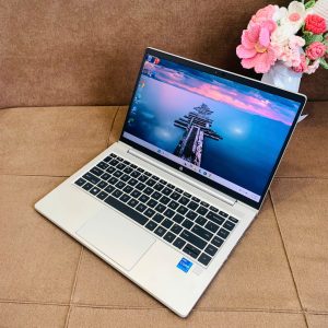 HP ProBook 640 G8 i7 Ultrabook ປະສິດທິພາບແຮງ ພ້ອມ Core i7-1165G7 RAM 16GB
