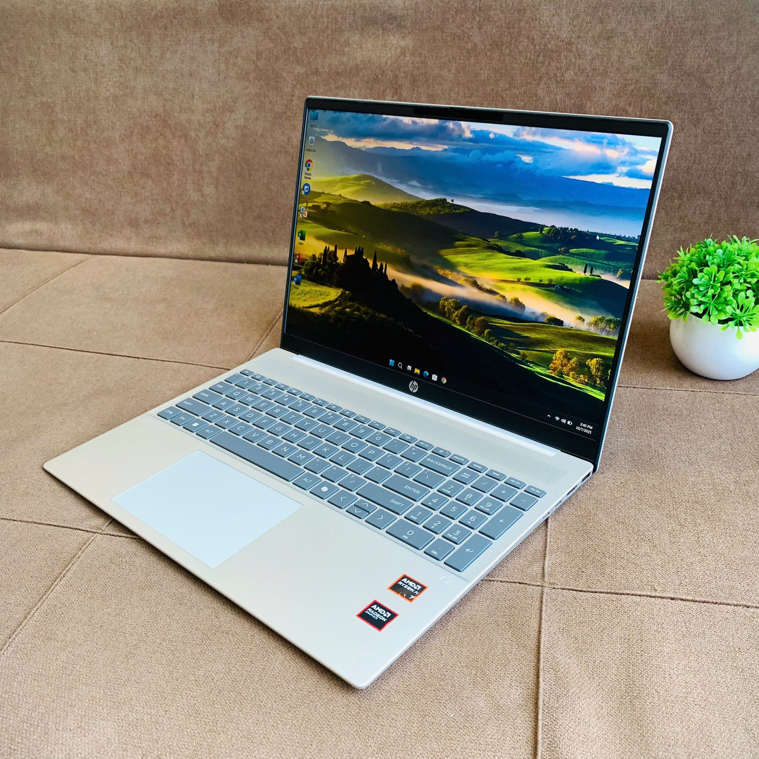 HP OmniBook 5 Laptop 16 2025 - ແລັບທັອບ AI ແຮງ ໃຊ້ງານລື່ນໄຫຼ
