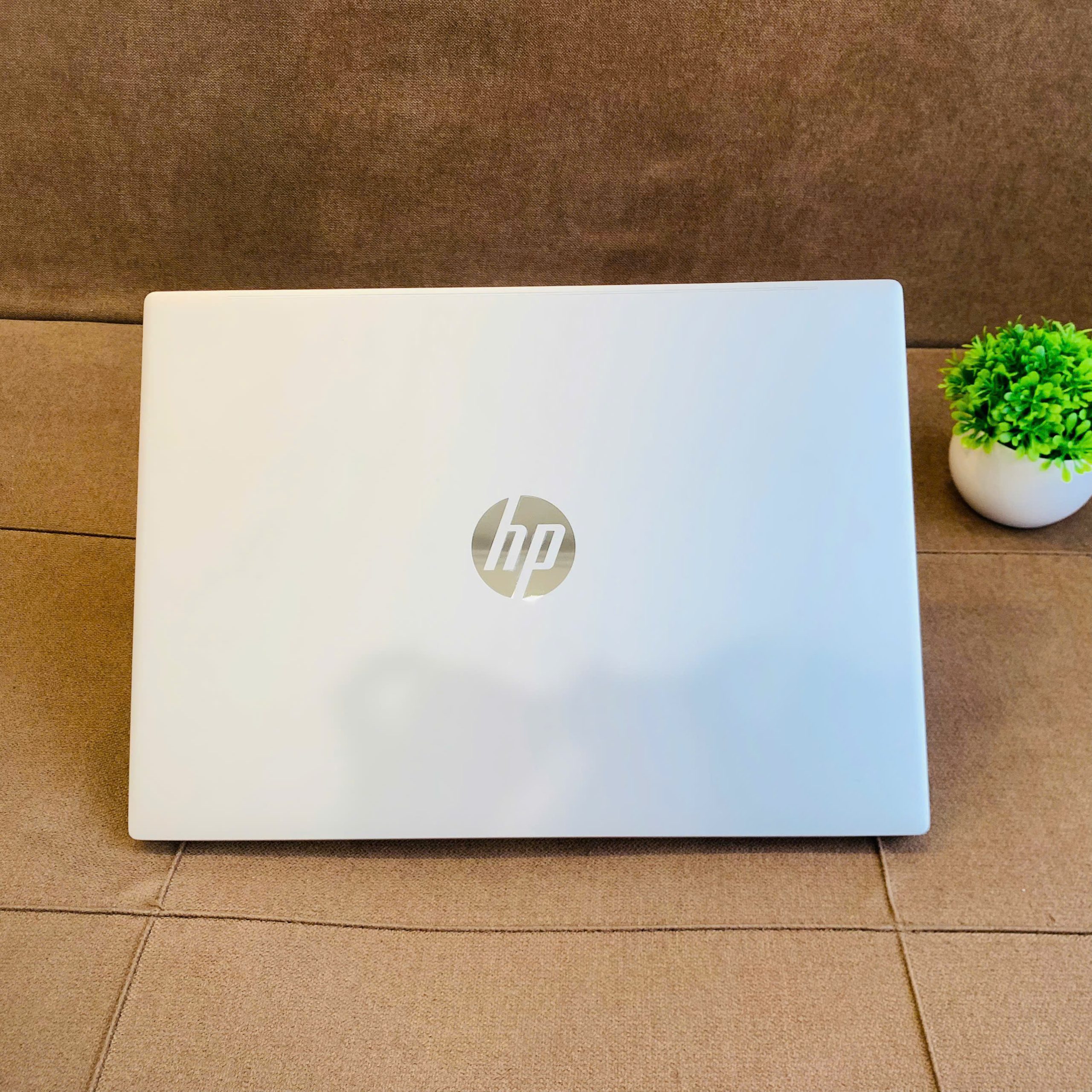 HP OmniBook 5 Laptop 16 2025 - ແລັບທັອບ AI ແຮງ ໃຊ້ງານລື່ນໄຫຼ